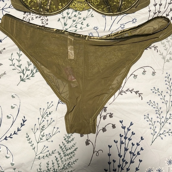 NWT Adore Me Bra and Panty Set - Picture 3 of 6